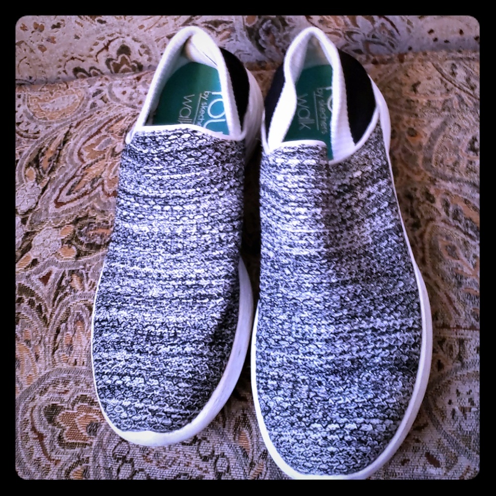 You by skechers walk shoes